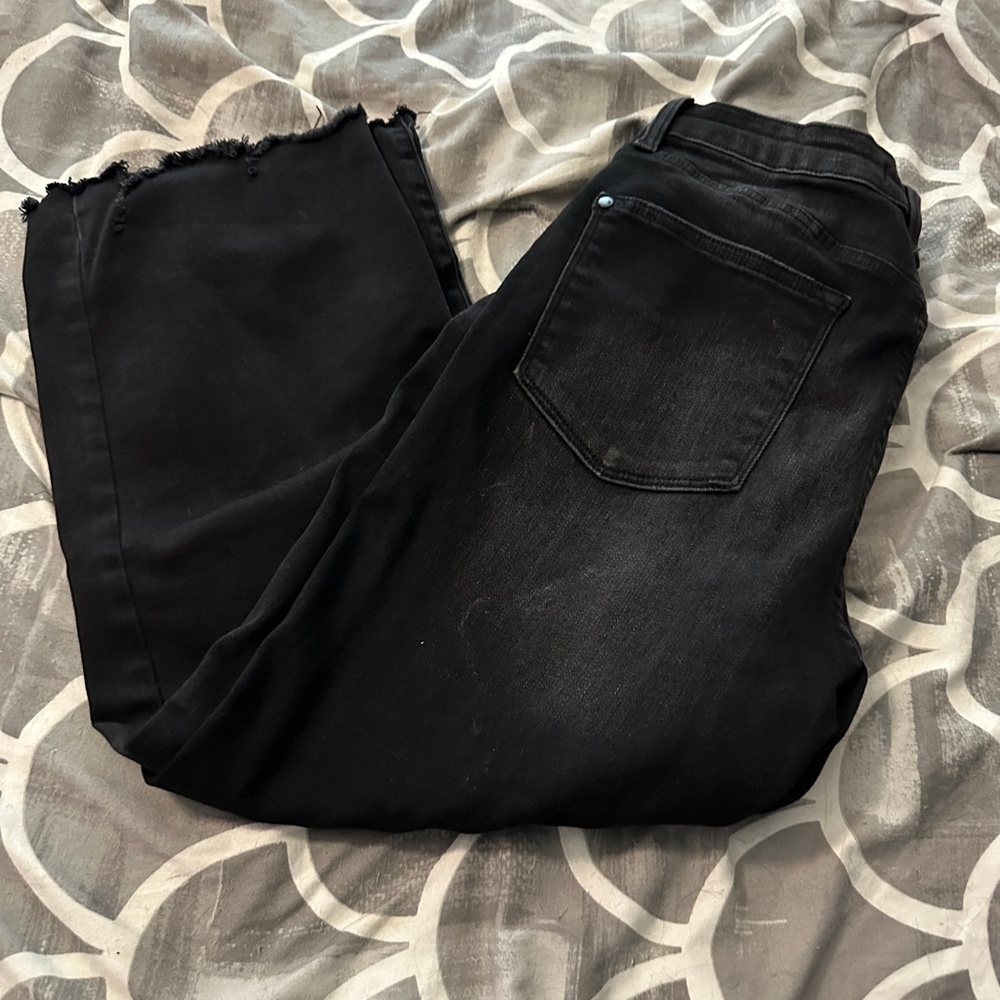 Judy Blue Distressed Black Cropped Jeans